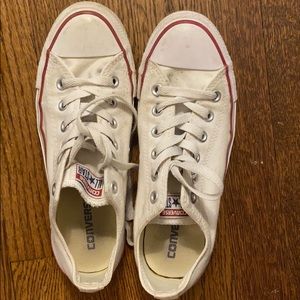 Lightly worn converse!